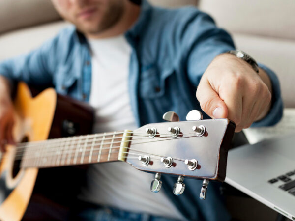 Tarraxas com trava: vale a pena usar na sua guitarra?